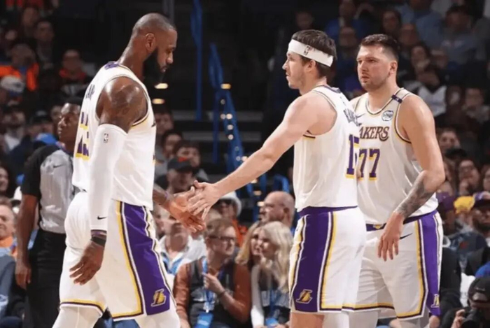 乐鱼-东契奇谈詹姆斯&amp;amp;里夫斯：我们都懂篮球，我们还有提升空间|湖人|骑士|卢卡-东契奇|奥斯汀·里夫斯|克利夫兰骑士队_新浪体育_新浪新闻